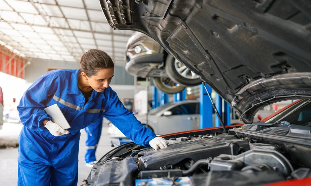 How Professional Technicians Diagnose Vehicle Air Conditioning Performance Issues Efficiently